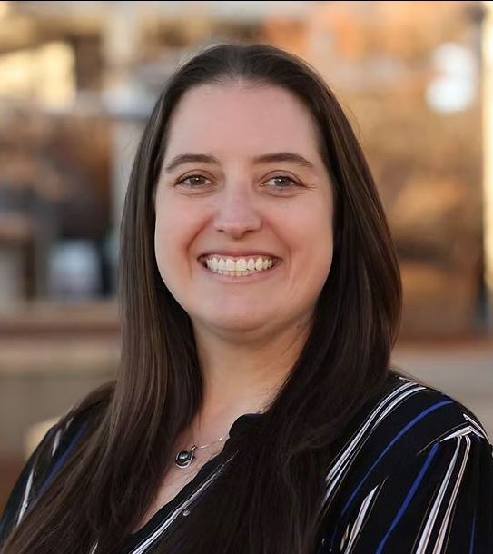 Laurel Cole Head shot