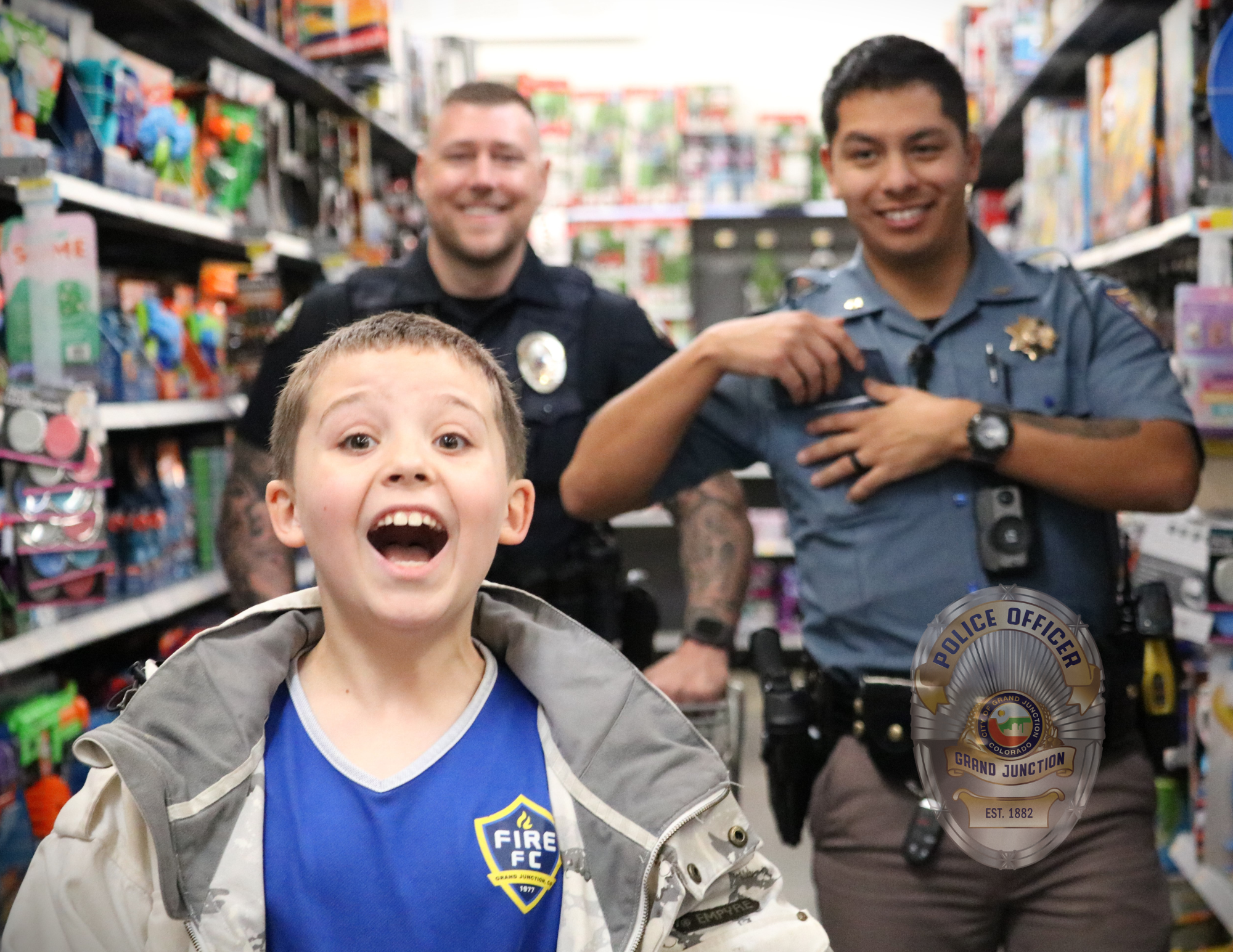 Officer shopping with child
